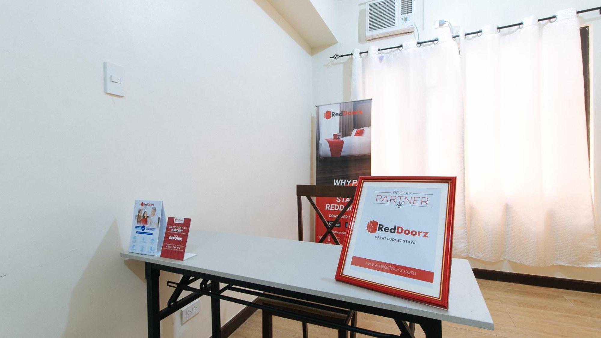 Reddoorz At Sta Cruz Naga City Ngoại thất bức ảnh