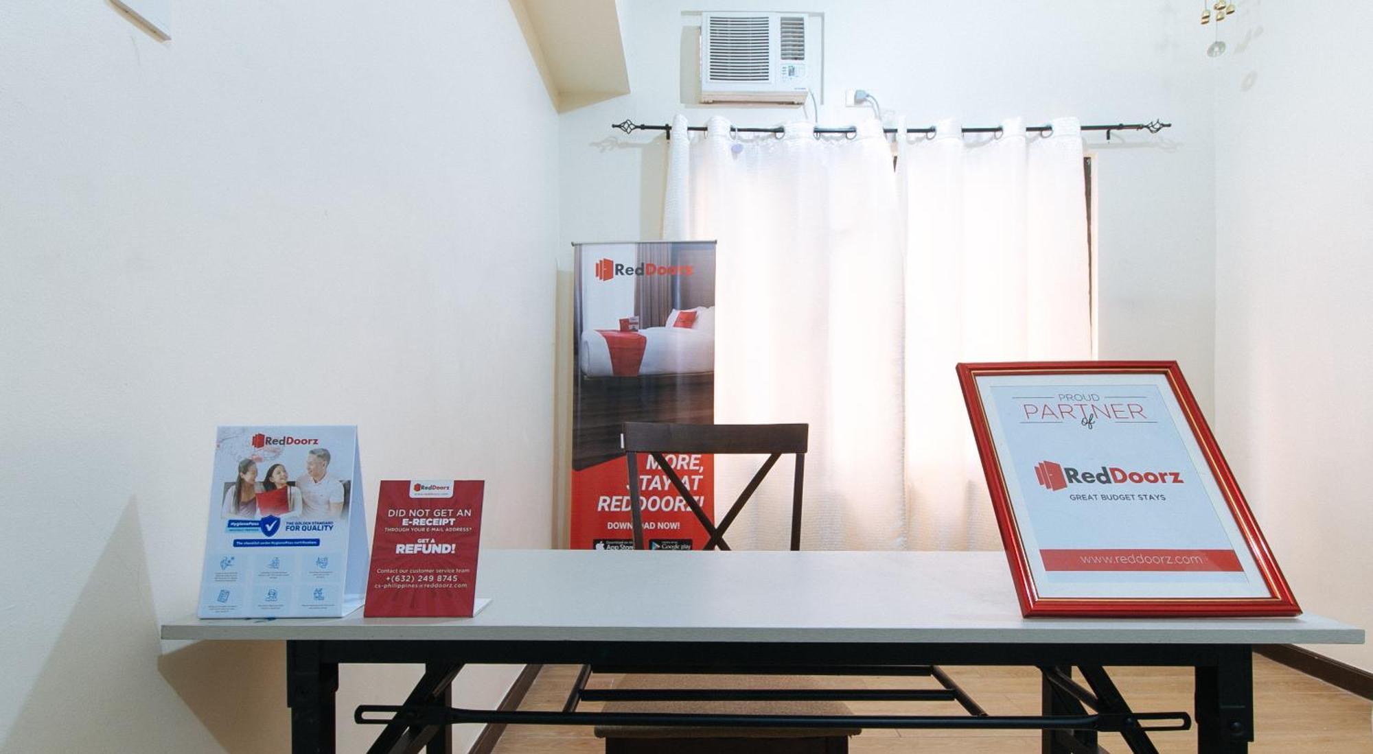 Reddoorz At Sta Cruz Naga City Ngoại thất bức ảnh