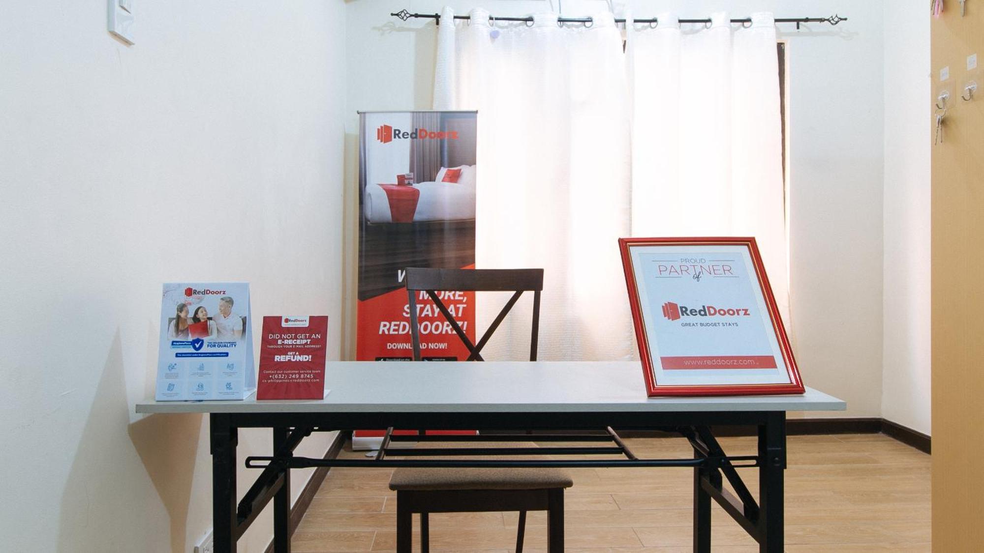 Reddoorz At Sta Cruz Naga City Ngoại thất bức ảnh